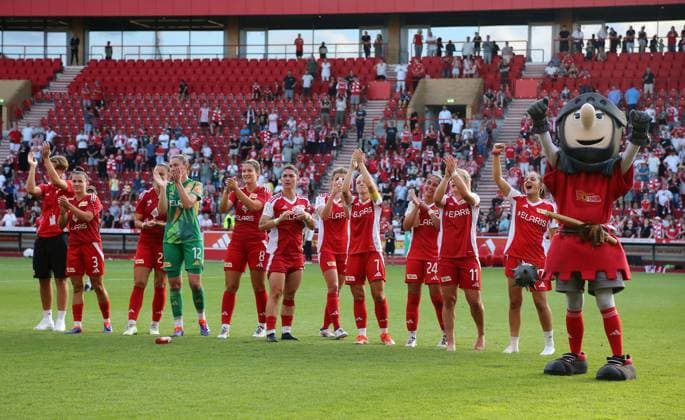 Unions Damen jubeln nach Spielende, feiern 1:0 Sieg Freude Emotion Jubel Fußball Fussball Damen DFB Pokal 2.Runde Saison 2024 2025 08.09.2024 1.FC Union Berlin vs. RB Leipzig RBL DFL regulations prohibit any use of photographs as image sequences and or quasi-video