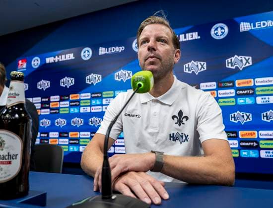 09.09.2024, xfux, Fussball 2.Bundesliga, SV Darmstadt 98 - Pressekonferenz Vorstellung von Trainer Florian Kohfeldt, emspor, v.l. Trainer Florian Kohfeldt (SV Darmstadt 98) (DFL DFB REGULATIONS PROHIBIT ANY USE OF PHOTOGRAPHS as IMAGE SEQUENCES and or QUASI-VIDEO. Eine Lizenzierung des Lichtbildwerkes an und oder durch den SV Darmstadt 1898 e.V. sowie Tochterunternehmen ist nicht gestattet. No release of or sale to SV Darmstadt 1898 e.V.)) Darmstadt