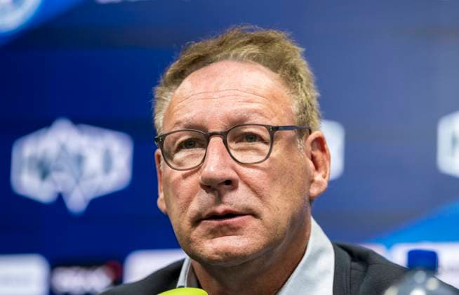 09.09.2024, xfux, Fussball 2.Bundesliga, SV Darmstadt 98 - Pressekonferenz Vorstellung von Trainer Florian Kohfeldt, emspor, v.l. Präsident Praesident Klaus Ruediger Rüdiger Fritsch (SV Darmstadt 98) (DFL DFB REGULATIONS PROHIBIT ANY USE OF PHOTOGRAPHS as IMAGE SEQUENCES and or QUASI-VIDEO. Eine Lizenzierung des Lichtbildwerkes an und oder durch den SV Darmstadt 1898 e.V. sowie Tochterunternehmen ist nicht gestattet. No release of or sale to SV Darmstadt 1898 e.V.)) Darmstadt