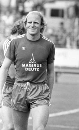 14.07.79 SSV Ulm 1846 - FC Bayern München Deutschland, Ulm, 14.07.1979, Fussball, Testspiel, SSV Ulm 1846 - FC Bayern München: Dieter Hoeneß (FC Bayern München). *** 14 07 79 SSV Ulm 1846 FC Bayern Munich Germany, Ulm, 14 07 1979, Football, Test match, SSV Ulm 1846 FC Bayern Munich Dieter Hoeneß FC Bayern Munich