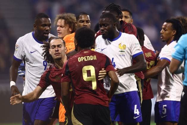 France v Belgium - UEFA Nations League LYON, FRANCE - SEPTEMBER 09 : discussion between Thuram Marcus forward of France, Openda Lois forward of Belgium and Digne Lucas defender of France during the UEFA Nations League match in group A2 between France and Belgium on September 9, 2024 in Lyon, France, 09 09 2024 Lyon France  Copyright: xTomasxSiskx