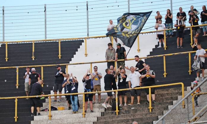 09.09.2024, xmohx, Fussball Schröder-Liga Saar, Borussia Neunkirchen - FC Palatia Limbach emspor, v.l. Fans Borussia Neunkirchen (DFL DFB REGULATIONS PROHIBIT ANY USE OF PHOTOGRAPHS as IMAGE SEQUENCES and or QUASI-VIDEO) Neunkirchen