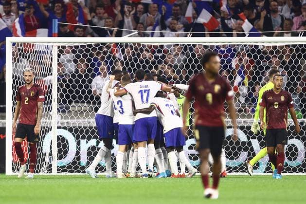 France v Belgium - UEFA Nations League LYON, FRANCE - SEPTEMBER 09 : Debast Zeno defender of Belgium and Tielemans Youri midfielder of Belgium look dejected while Kolo Muani Randal forward of France celebrates scoring a goal with teammates during the UEFA Nations League match in group A2 between France and Belgium on September 9, 2024 in Lyon, France, 09 09 2024 Lyon France  Copyright: xTomasxSiskx