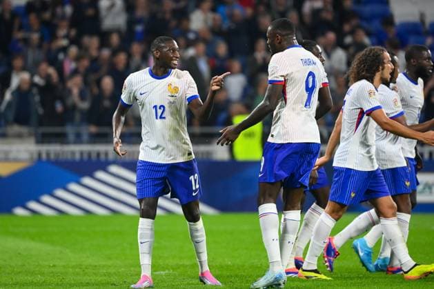 UEFA Ligue des Nations France vs Belgique Alexandre Dimou ALEXPRESS MAXPPP - Randal KOLO MUANI of France celebrates his scoring with teammates during UEFA Ligue des Nations France vs Belgique ˆ Groupama Stadium de Decines (Alexandre Dimou Alexpress France vs Belgium Lyon France  Copyright: xALEXPRESS MAXPPPxAlexandrexDimoux DIM202409099608 DIM202409099608