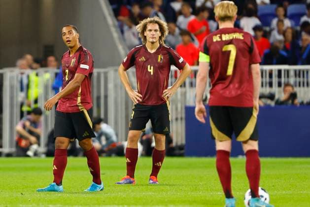 France v Belgium - UEFA Nations League LYON, FRANCE - SEPTEMBER 09 : Tielemans Youri midfielder of Belgium, Faes Wout defender of Belgium and De Bruyne Kevin forward of Belgium during the UEFA Nations League match in group A2 between France and Belgium on September 9, 2024 in Lyon, France, 09 09 2024 Lyon France  Copyright: xJanxDexMeuleneirx