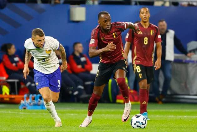 France v Belgium - UEFA Nations League LYON, FRANCE - SEPTEMBER 09 : Digne Lucas defender of France battles for the ball with Lukebakio Dodi forward of Belgium during the UEFA Nations League match in group A2 between France and Belgium on September 9, 2024 in Lyon, France, 09 09 2024 Lyon France  Copyright: xJanxDexMeuleneirx