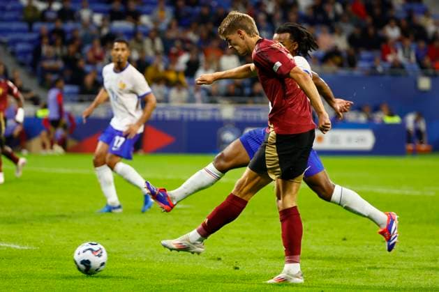 France v Belgium - UEFA Nations League LYON, FRANCE - SEPTEMBER 09 : De Ketelaere Charles midfielder of Belgium shoots towards the goal during the UEFA Nations League match in group A2 between France and Belgium on September 9, 2024 in Lyon, France, 09 09 2024 Lyon France  Copyright: xJanxDexMeuleneirx