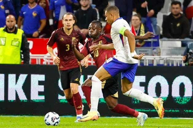 France v Belgium - UEFA Nations League LYON, FRANCE - SEPTEMBER 09 : Mbappe Kylian forward of France battles for the ball with Doku Jeremy forward of Belgium during the UEFA Nations League match in group A2 between France and Belgium on September 9, 2024 in Lyon, France, 09 09 2024 Lyon France  Copyright: xJanxDexMeuleneirx