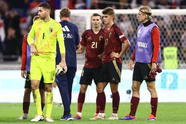 France v Belgium - UEFA Nations League LYON, FRANCE - SEPTEMBER 09 : Casteels Koen goalkeeper of Belgium, Castagne Timothy defender of Belgium and De Ketelaere Charles midfielder of Belgium during the UEFA Nations League match in group A2 between France and Belgium on September 9, 2024 in Lyon, France, 09 09 2024 Lyon France  Copyright: xTomasxSiskx