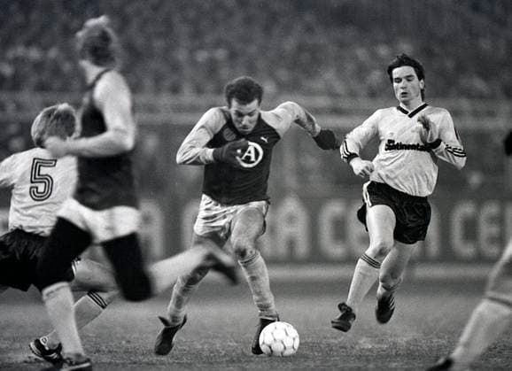 UEFA BEKER 1 8 FINALE - FC BRUGGE - BORRUSSIA DORTMUND 12 09 1987 UEFA BEKER 1 8 FINALE - FC BRUGGE - BORRUSSIA DORTMUND PHOTO NEWS Brugge Belgium  Copyright: xx s35677