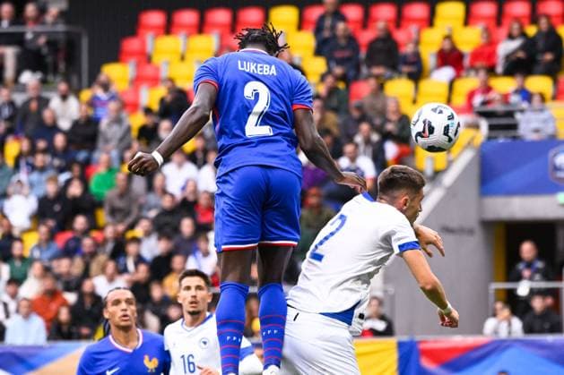 Lukeba Castello ( 2 - France ) and Savo Susic ( 2 - Bosnia ) during the European U21, U 21 Championship 2025 match between France and Bosnia and Herzegovina at MMArena on September 10, 2024 in Le Mans, France. ( Photo by federico pestellini panoramic ) - FOOTBALL : France vs Bosnie Espoirs - Le Mans - 10 09 2024 FedericoPestellini Panoramic 