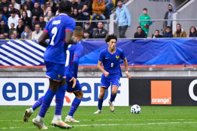 Maghnes Akliouche ( 8 - France ) scores a goal during the European U21, U 21 Championship 2025 match between France and Bosnia and Herzegovina at MMArena on September 10, 2024 in Le Mans, France. ( Photo by federico pestellini panoramic ) - FOOTBALL : France vs Bosnie Espoirs - Le Mans - 10 09 2024 FedericoPestellini Panoramic 