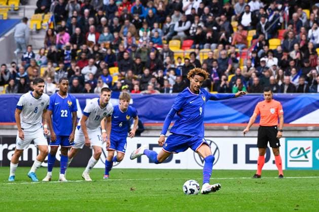 Hugo Ekitike ( 9 - France ) failed his penalty during the European U21, U 21 Championship 2025 match between France and Bosnia and Herzegovina at MMArena on September 10, 2024 in Le Mans, France. ( Photo by federico pestellini panoramic ) - FOOTBALL : France vs Bosnie Espoirs - Le Mans - 10 09 2024 FedericoPestellini Panoramic 