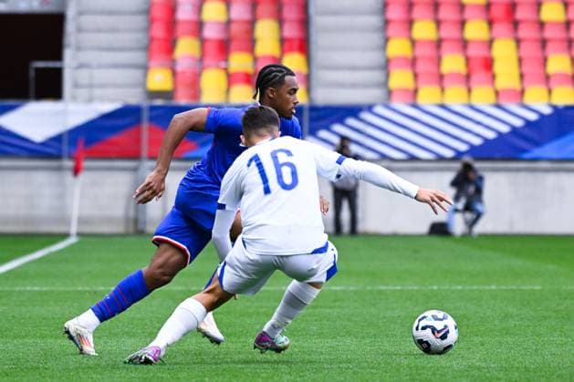Wilson Odebert ( 22 - France ) and Niko Kovac ( 6 - Bosnia ) during the European U21, U 21 Championship 2025 match between France and Bosnia and Herzegovina at MMArena on September 10, 2024 in Le Mans, France. ( Photo by federico pestellini panoramic ) - FOOTBALL : France vs Bosnie Espoirs - Le Mans - 10 09 2024 FedericoPestellini Panoramic 