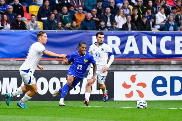 Wilson Odebert ( 22 - France ) , Niko Kovac ( 6 - Bosnia ) and Senad Mustafic ( 20 - Bosnia ) during the European U21, U 21 Championship 2025 match between France and Bosnia and Herzegovina at MMArena on September 10, 2024 in Le Mans, France. ( Photo by federico pestellini panoramic ) - FOOTBALL : France vs Bosnie Espoirs - Le Mans - 10 09 2024 FedericoPestellini Panoramic 