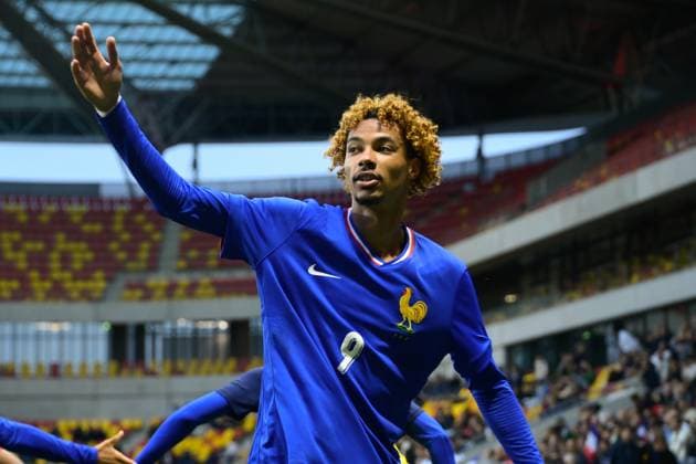 Hugo Ekitike ( 9 - France ) celebrates after scoring during the European U21, U 21 Championship 2025 match between France and Bosnia and Herzegovina at MMArena on September 10, 2024 in Le Mans, France. ( Photo by federico pestellini panoramic ) - FOOTBALL : France vs Bosnie Espoirs - Le Mans - 10 09 2024 FedericoPestellini Panoramic 