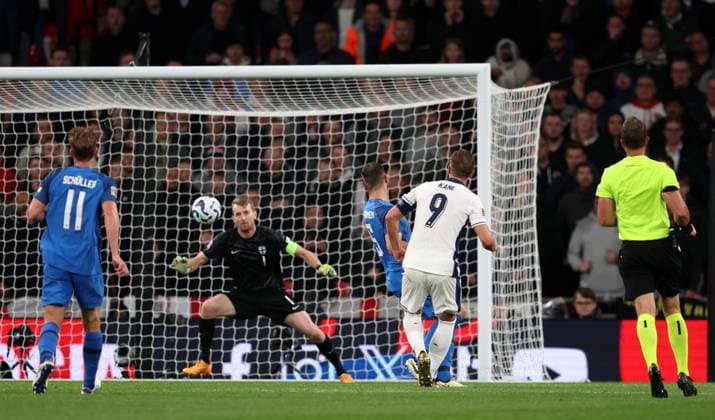 Harry Kane of England scores his 2nd goal to put England 2-0 up England v Finland - UEFA Nations League - League B - Group 2. Football. Wembey Stadium, London. UK. 10 SEP 2024 Editorial use only  Copyright: xJASONPIX Shutterstockx 14710299r