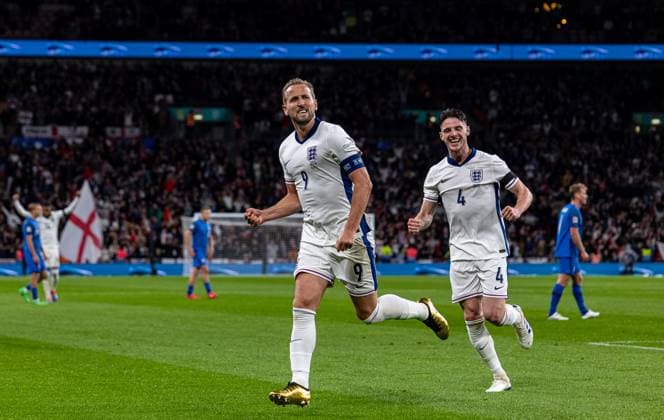 Football - UEFA Nations League - League B Group B2 - England v Finland LONDON, ENGLAND - Tuesday, September 10, 2024: England s captain Harry Kane celebrates after scoring the opening goal, his 67th on his 100th appearance, during the UEFA Nations League League B Group B2 game between England and Finland at Wembley Stadium. England won 2-0. (Photo by David Rawcliffe Propaganda) LONDON Wembley Stadium GREATER LONDON ENGLAND  Copyright: xDavidxRawcliffex P2024-09-10-England_Finland-11