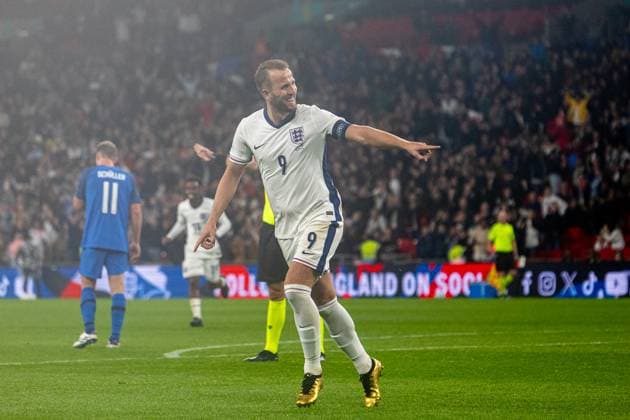 Football - UEFA Nations League - League B Group B2 - England v Finland LONDON, ENGLAND - Tuesday, September 10, 2024: England s captain Harry Kane celebrates after scoring the second goal, his 68th on his 100th appearance, during the UEFA Nations League League B Group B2 game between England and Finland at Wembley Stadium. England won 2-0. (Photo by David Rawcliffe Propaganda) LONDON Wembley Stadium GREATER LONDON ENGLAND  Copyright: xDavidxRawcliffex P2024-09-10-England_Finland-18