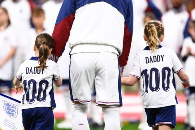 England v Finland 10 September 2024, London - UEFA Nations League - Group F - England v Finland - Harry Kane of England walks with his daughters who both wear shirts in reference to him making his 100th appearance for England - Photo: Jacques Feeney Offside. London UK Copyright: xJacquesxFeeneyx xOffsidexOffside