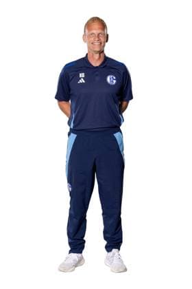 Fußball, GER, 2. BL Saison 2024 2025, FC Schalke 04, Porträttermin Trainer Karel Geraerts Copyright: FC Schalke 04