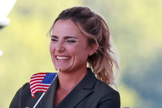GAINESVILLE, VA - SEPTEMBER 12: Team USA golfer Lexi Thompson walks in during introductions of the Opening Ceremony for the 2024 Solheim Cup on September 12th, 2024, at the Robert Trent Jones Golf Club in Gainesville, Virginia. (Photo by Brian Spurlock Icon Sportswire) GOLF: SEP 12 Solheim Cup Opening Ceremony EDITORIAL USE ONLY Icon24091225