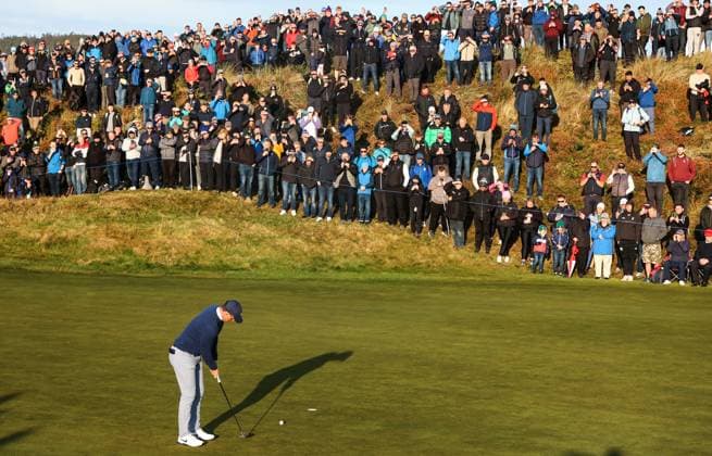 2024 Amgen Irish Open, Royal County Down, Newcastle, Northern Ireland 13 9 2024 Rory McIlroy putts the ball on the 10th green Rory McIlroy putts the ball on the 10th green 13 9 2024  Copyright: x INPHO BenxBradyx BB_15509