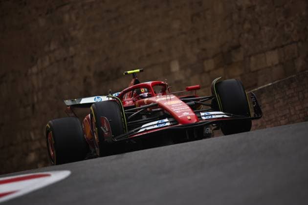 55 SAINZ Carlos (spa), Scuderia Ferrari SF-24, action during the Formula 1 Azerbaijan Grand Prix 2024, 17th round of the 2024 Formula One World Championship, WM, Weltmeisterschaft from September 13 to 15, 2024 on the Baku City Circuit, in Baku, Azerbaijan - F1 - AZERBAIJAN GRAND PRIX 2024 DPPI Panoramic  240913_R17_AZERBAIJAN_DP_EA021059