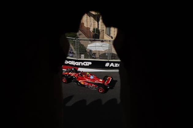 55 SAINZ Carlos (spa), Scuderia Ferrari SF-24, action during the Formula 1 Azerbaijan Grand Prix 2024, 17th round of the 2024 Formula One World Championship, WM, Weltmeisterschaft from September 13 to 15, 2024 on the Baku City Circuit, in Baku, Azerbaijan - F1 - AZERBAIJAN GRAND PRIX 2024 DPPI Panoramic  240913_R17_AZERBAIJAN_DP_EA013384