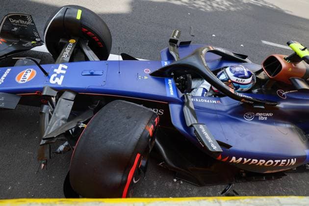 43 COLAPINTO Franco (arg), Williams Racing FW46, action, crash, accident, during the Formula 1 Azerbaijan Grand Prix 2024, 17th round of the 2024 Formula One World Championship, WM, Weltmeisterschaft from September 13 to 15, 2024 on the Baku City Circuit, in Baku, Azerbaijan - F1 - AZERBAIJAN GRAND PRIX 2024 DPPI Panoramic 240913_R17_AZERBAIJAN_DP_FG0O6013