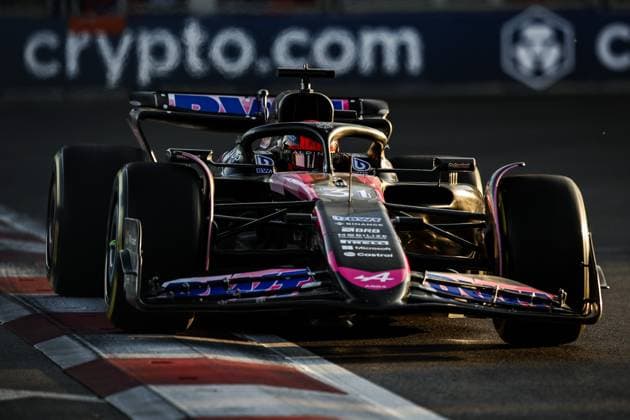 31 OCON Esteban (fra), Alpine F1 Team A524, action during the Formula 1 Azerbaijan Grand Prix 2024, 17th round of the 2024 Formula One World Championship, WM, Weltmeisterschaft from September 13 to 15, 2024 on the Baku City Circuit, in Baku, Azerbaijan - F1 - AZERBAIJAN GRAND PRIX 2024 DPPI Panoramic  240913_R17_AZERBAIJAN_XB3_3334
