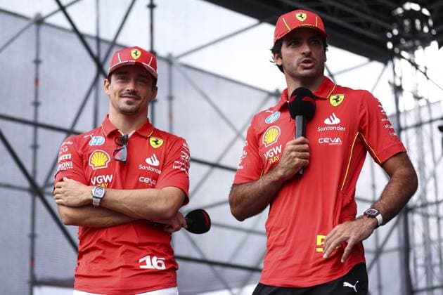 LECLERC Charles (mco), Scuderia Ferrari SF-24, portrait and SAINZ Carlos (spa), Scuderia Ferrari SF-24, portrait during the Formula 1 Azerbaijan Grand Prix 2024, 17th round of the 2024 Formula One World Championship, WM, Weltmeisterschaft from September 13 to 15, 2024 on the Baku City Circuit, in Baku, Azerbaijan - F1 - AZERBAIJAN GRAND PRIX 2024 DPPI Panoramic 240914_R17_AZERBAIJAN_DP_EA024063