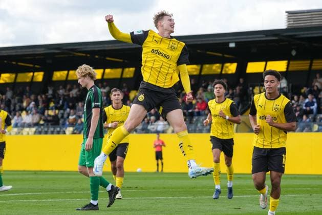 Bilder des Jahres 2024, Sport 09 September Sport Themen der Woche KW37 Sport Bilder des Tages Samstag, 14.09.2024 Saison 2024 2025 6. Spieltag U19 DFB-Nachwuchsliga im BVB Fußballpark Hohenbuschei, Dortmund, Germany. BV Borussia Dortmund U19 - SC Preußen Münster U19. Torjubel zum 2:0 durch Elias Benkara (BVB). *** Saturday, 14 09 2024 Season 2024 2025 6 Matchday U19 DFB Youth League at BVB Football Park Hohenbuschei, Dortmund, Germany BV Borussia Dortmund U19 SC Preußen Münster U19 Goal celebration for 2-0 by Elias Benkara BVB
