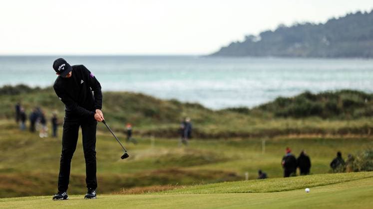 2024 Amgen Irish Open, Royal County Down, Newcastle, Northern Ireland 14 9 2024 Tom McKibbin putts on the 8th green Tom McKibbin putts on the 8th green 14 9 2024  Copyright: x INPHO BenxBradyx BB_17725