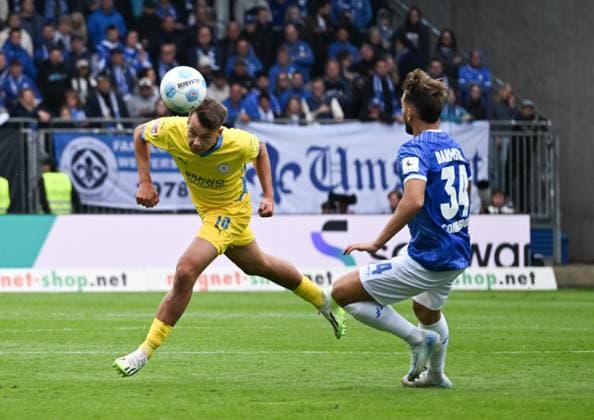 14.09.2024, xsltx, Fussball 2.Bundesliga, SV Darmstadt 98 - Eintracht Braunschweig emspor, v.l. Marvin Rittmüller (Eintracht Braunschweig), Killian Corredor (SV Darmstadt 98) (DFL DFB REGULATIONS PROHIBIT ANY USE OF PHOTOGRAPHS as IMAGE SEQUENCES and or QUASI-VIDEO) Darmstadt