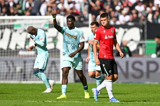 2. Bundesliga - Hannover 06 - 1. FC Kaiserslautern am 14.09.2024 in der HDI Arena in Hannover Jubel, Torjubel, Torschuetze, Torschütze Ragnar Ache (Kaiserslautern) jubelt nach seinem Tor zum 1:1.