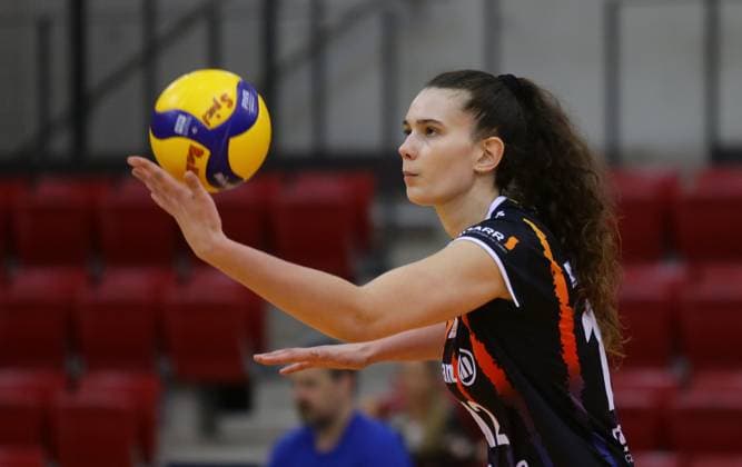 BAU Stuttgart , Volleyball Hummel-Cup MTV Allianz Stuttgart vs. Viteos NUC Neuchatel , Lucia Gomez ( Stgt )
