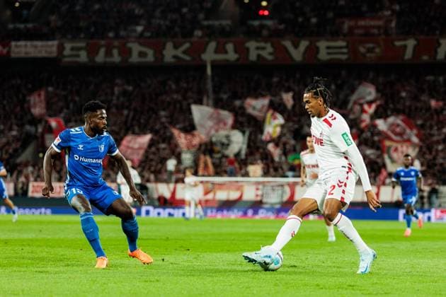 2. Fußball Bundesliga: 1. FC Köln - 1. FC Magdeburg; 14.09.2024 Zweikampf Daniel Heber (1. FC Magdeburg, 15), Damion Downs (1. FC Köln, 42) 2. Fußball Bundesliga, 1. FC Köln - 1. FC Magdeburg, Köln, Rheinenergiestadion am 14.09.2024 DFL REGULATIONS PROHIBIT ANY USE OF PHOTOGRAPHS AS IMAGE SEQUENCES AND OR QUASI-VIDEO.