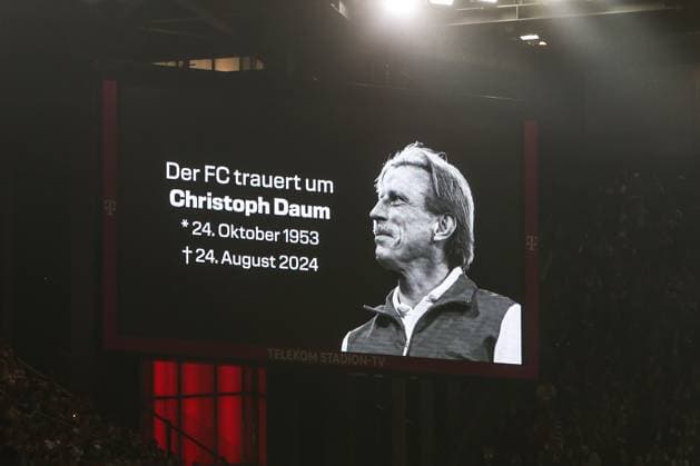 Fussball, 2.Bundesliga Saison 2024 2025 5. Spieltag 1.FC Köln - 1.FC Magdeburg 14.09.2024, RheinEnergieSTADION Gedenkminute vor dem Spiel für den am 24.August verstorbenen Christoph Daum Köln RheinEnergieSTADION Nordrhein-Westfahlen Deutschland