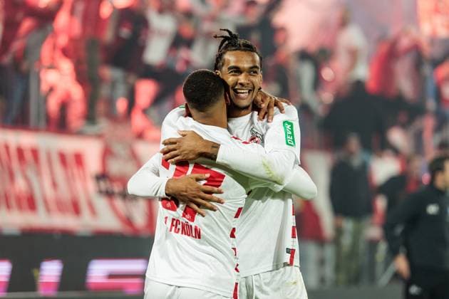 2. Fußball Bundesliga: 1. FC Köln - 1. FC Magdeburg; 14.09.2024 Jubel zum 1:0 durch Damion Downs (1. FC Köln, 42) Linton Maina (1. FC Köln, 37) 2. Fußball Bundesliga, 1. FC Köln - 1. FC Magdeburg, Köln, Rheinenergiestadion am 14.09.2024 DFL REGULATIONS PROHIBIT ANY USE OF PHOTOGRAPHS AS IMAGE SEQUENCES AND OR QUASI-VIDEO.