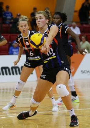 BAU Stuttgart , Volleyball Hummel-Cup MTV Allianz Stuttgart vs. Viteos NUC Neuchatel , Jolien Knollema ( Stgt )
