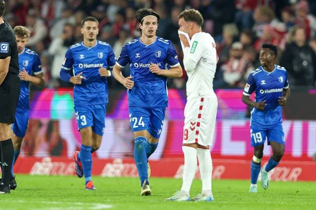 14.09.2024, 2. Fußball Bundesliga, 1. FC Köln - 1. FC Magdeburg, RheinEnergieSTADION, Saison 2024 2025: Torjubel nach dem 2:1 durch Jean Hugonet (1.FC Magdeburg 24) DFB regulations prohibit any use of photographs as image sequences and or quasi-video. Nordrhein-Westfalen Deutschland