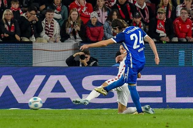 Jean Hugonet (Magdeburg 24) erzielt das Tor zum 1:2 14.09.2024 Fussball 1. FC Koeln vs 1. FC Magdeburg, Rheinenergiestadion, Koeln, DFB DFL REGULATIONS PROHIBIT ANY USE OF PHOTOGRAPHS AS IMAGE SEQUENCES AND OR QUASI-VIDEO NRW Germany