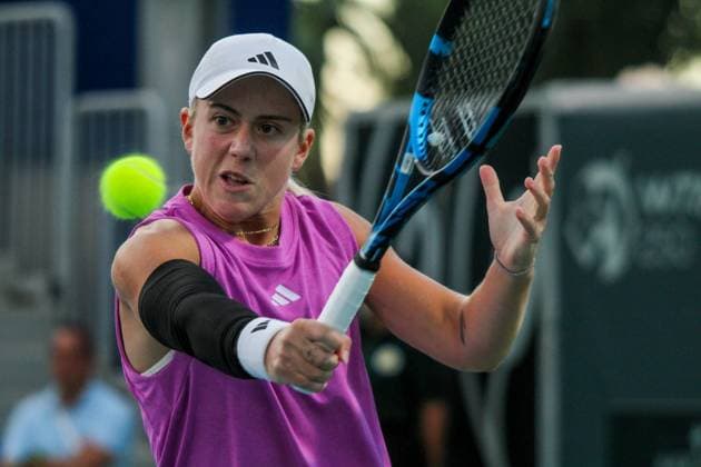 September 14, 2024, Monastir, Monastir Governorate, Tunisia: Monastir, Tunisia. 14 September 2024. Sonay Kartal of United Kingdom plays against Eva Lys of Germany plays against at the Jasmin Open tennis tournament Semi Final in Monastir, Tunisia. The women s professional tennis tournament is taking place at the Magic Hotel Skanes in Monastir between 9 and 15 September 2024 Monastir Tunisia - ZUMAd99_ 20240914_zap_d99_004 Copyright: xHasanxMradx