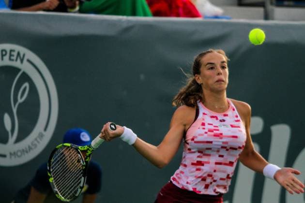September 14, 2024, Monastir, Monastir Governorate, Tunisia: Monastir, Tunisia. 12 September 2024. Rebecca Sramkova of Slovakia plays against Lucia Bronzetti of Italy at the Jasmin Open Semi Final in Monastir, Tunisia. The women s professional tennis tournament is taking place at the Magic Hotel Skanes in Monastir between 9 and 15 September 2024 Monastir Tunisia - ZUMAd99_ 0762514908st Copyright: xHasanxMradx
