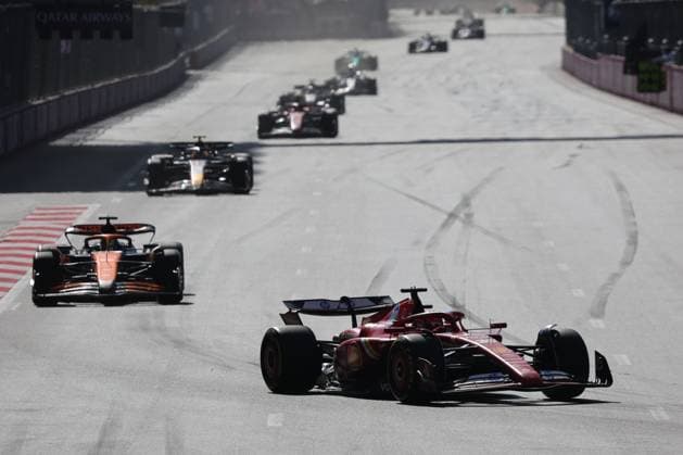 F1 Grand Prix Of Azerbaijan 2024 Charles Leclerc of Ferrari, Lando Norris of McLaren and Sergio Perez of Red Bull Racing during the Formula 1 Grand Prix of Azerbaijan at Baku City Circuit in Baku, Azerbaijan on September 15, 2024. Baku Azerbaijan  Copyright: xJakubxPorzyckix originalFilename:porzycki-f1grandp240915_npEUr.jpg
