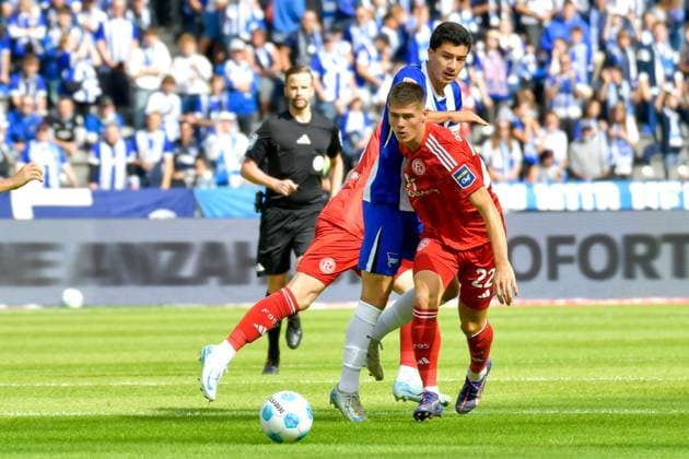 15.09.2024, xlakx, Fussball 2.Bundesliga, Hertha BSC Berlin - Fortuna Düsseldorf emspor, v.l. Danny Schmidt (Fortuna Düsseldorf 22),Ibrahim Maza (Hertha BSC 10),Zweikampf, Duell, Kampf, tackle (DFL DFB REGULATIONS PROHIBIT ANY USE OF PHOTOGRAPHS as IMAGE SEQUENCES and or QUASI-VIDEO) Daniel Lakomski Jan Huebner Berlin