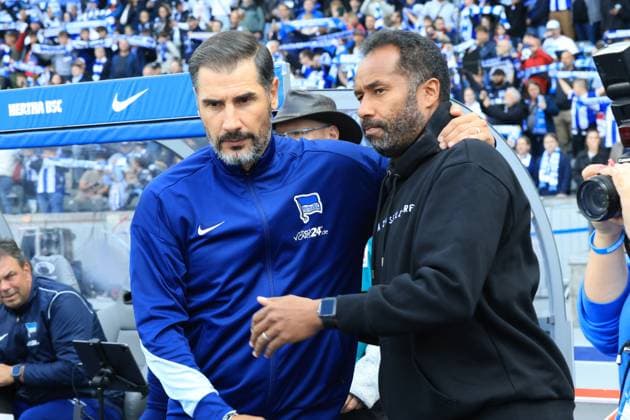DEU, DFL, 2. FBL, Hertha BSC vs. Fortuna Duesseldorf, 15.09.2024, Berliner Olympiastadion, Berlin, DEU, DFL, 2. FBL, Hertha BSC vs. Fortuna Duesseldorf, im Bild Cheftrainer Cristian Fiel (Hertha BSC Berlin), Cheftrainer Daniel Thioune (Fortuna Duesseldorf) DFL - regulations prohibit any use of Photographs as image sequences and or quasi-video Foto: Juergen Engler nordphoto GmbH