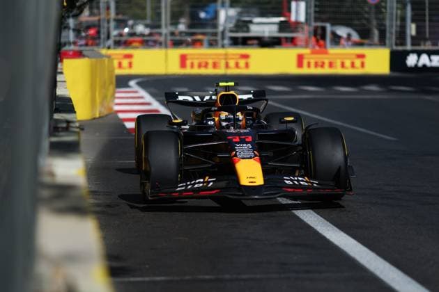 11 PEREZ Sergio (mex), Red Bull Racing RB20, action during the Formula 1 Azerbaijan Grand Prix 2024, 17th round of the 2024 Formula One World Championship, WM, Weltmeisterschaft from September 13 to 15, 2024 on the Baku City Circuit, in Baku, Azerbaijan - F1 - AZERBAIJAN GRAND PRIX 2024 DPPI Panoramic  240915_R17_AZERBAIJAN_DP_0I7A0381