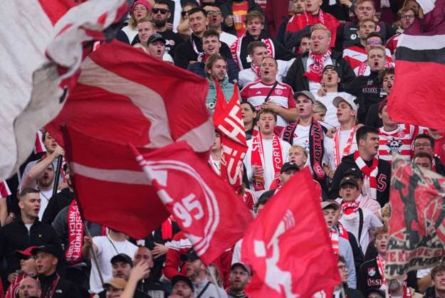 Fans aus Fortuna Düsseldorf, 2. Bundesliga, Hertha BSC vs Fortuna Düsseldorf, Olympiastadion am 17. September 2024 in Berlin, Deutschland. (Foto von Ulrik Pedersen DeFodi Images) Fortuna Düsseldorf fans, 2. Bundesliga, Hertha BSC vs Fortuna Düsseldorf, Olympiastadion on September 17, 2024 in Berlin, Germany. (Photo by Ulrik Pedersen DeFodi Images) DFB DFL REGULATIONS PROHIBIT ANY USE OF PHOTOGRAPHS AS IMAGE SEQUENCES AND OR QUASI-VIDEO. Defodi-659_0848091369
